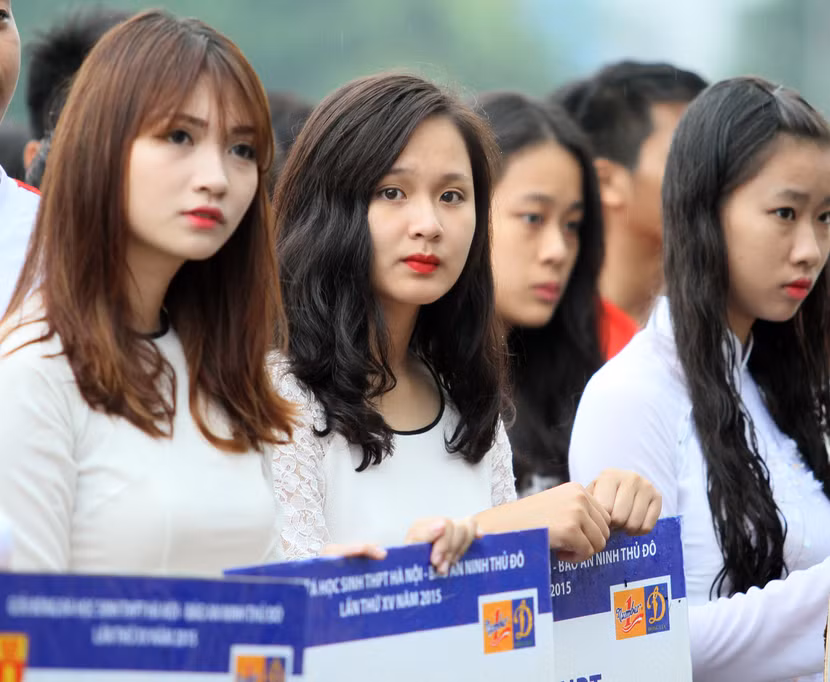 Nữ sinh Hà thành khoe sắc tại giải bóng đá học sinh THPT Hà Nội 2015 ảnh 9