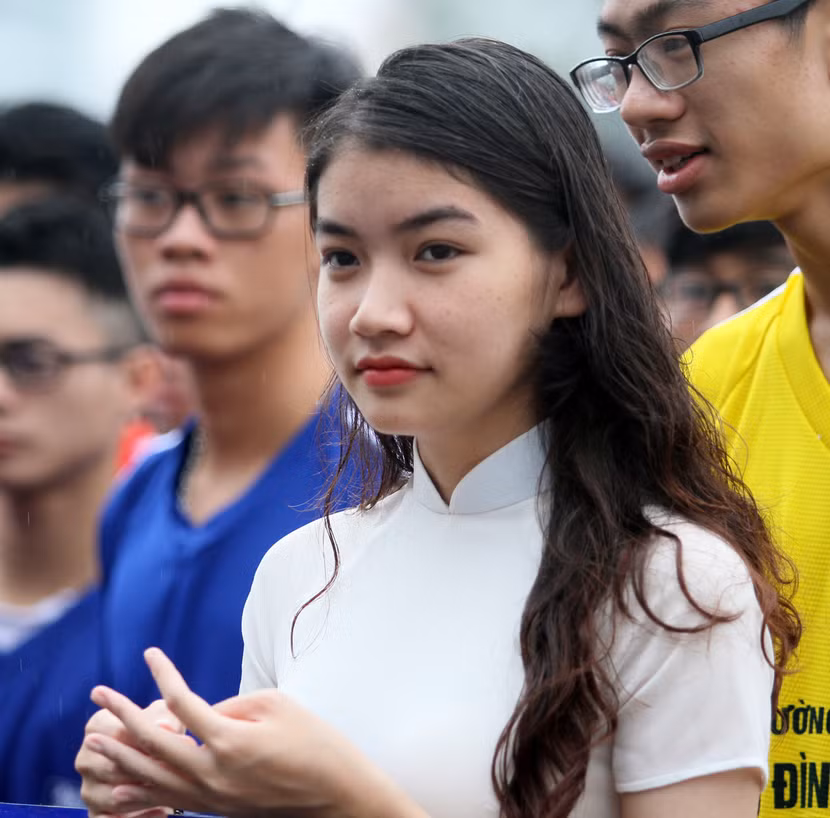 Nữ sinh Hà thành khoe sắc tại giải bóng đá học sinh THPT Hà Nội 2015 ảnh 5