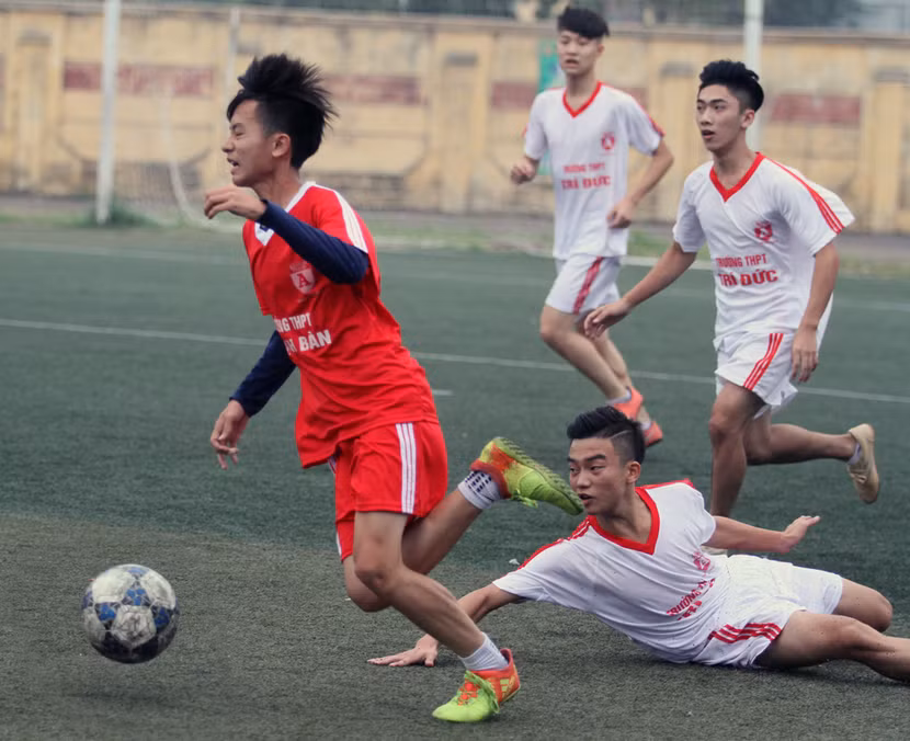 Màn ngược dòng ngoạn mục đưa "tân binh" THPT Thạch Bàn vào bán kết ảnh 4