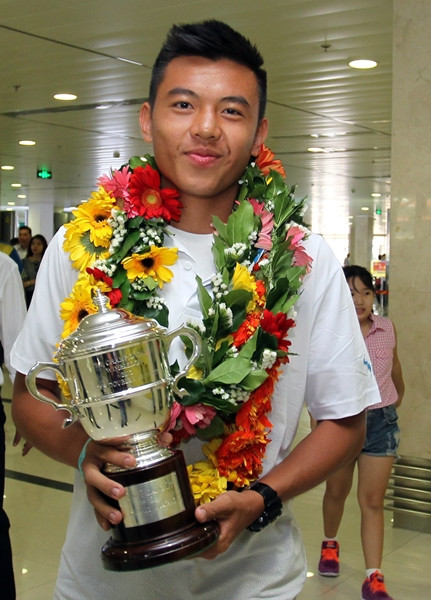 Chùm ảnh Lý Hoàng Nam được đón tiếp tưng bừng khi về Việt Nam ảnh 5