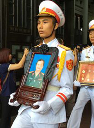 Vỡ òa cảm xúc trong tang lễ nhạc sỹ An Thuyên ảnh 27