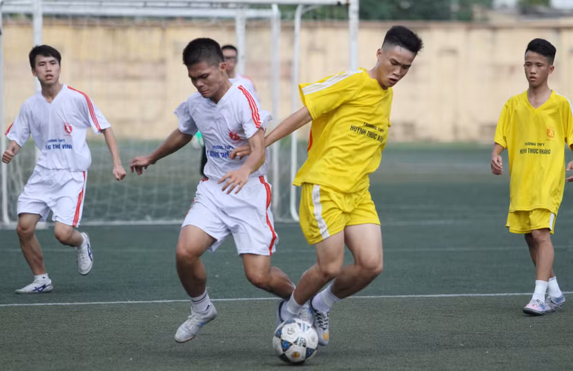 Kết quả, hình ảnh lượt trận cuối vòng bảng giải bóng đá học sinh THPT Hà Nội 2015 ảnh 1