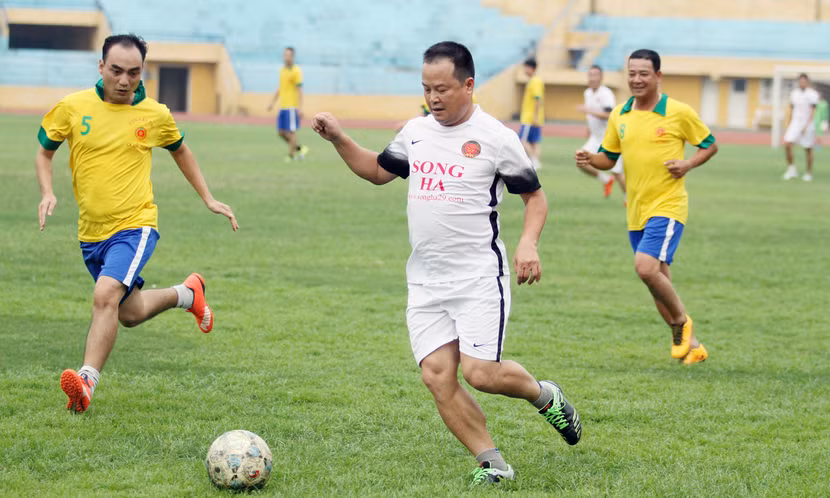 Cùng ôn lại quá khứ vàng son của đội bóng 60 năm tuổi ảnh 6