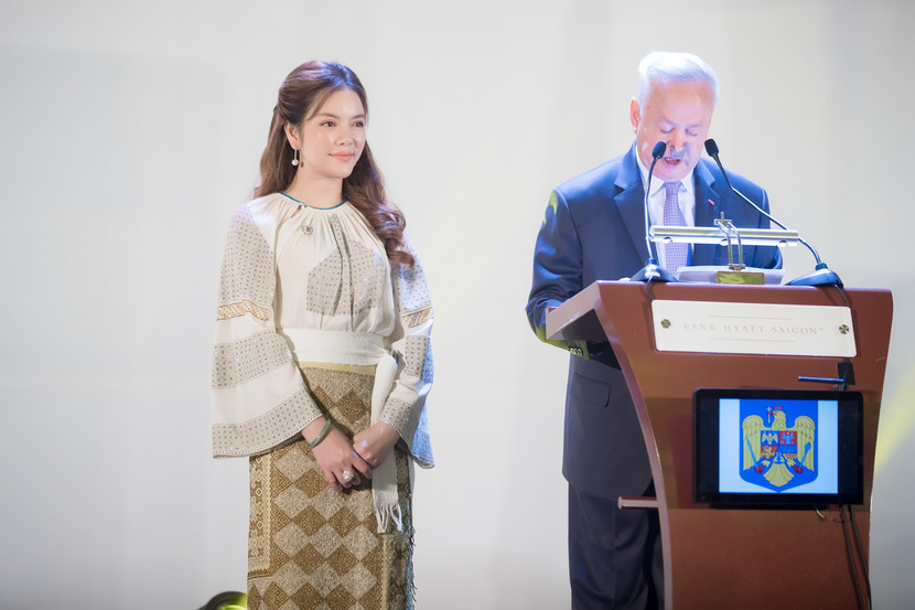 Lý Nhã Kỳ chính thức nhậm chức Lãnh sự danh dự Rumani tại TP.HCM ảnh 7