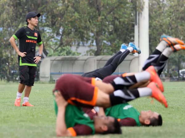HLV Miura, xin ông đừng “giết chết” giấc mơ vàng SEA Games 28! ảnh 1