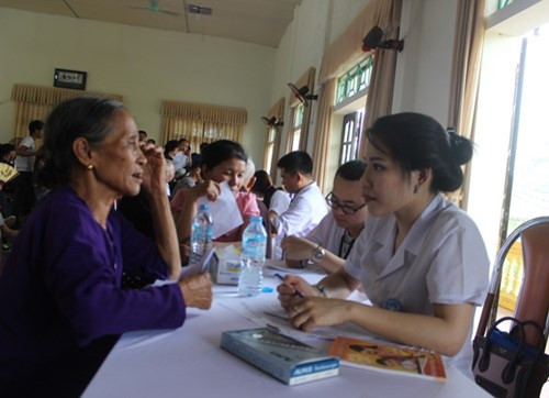 Người nghèo được hỗ trợ khi điều trị ung thư, chạy thận ảnh 1