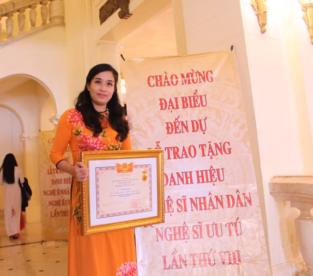 Giám đốc Nhà hát Múa rối Thăng Long được phong tặng danh hiệu NSND ảnh 3