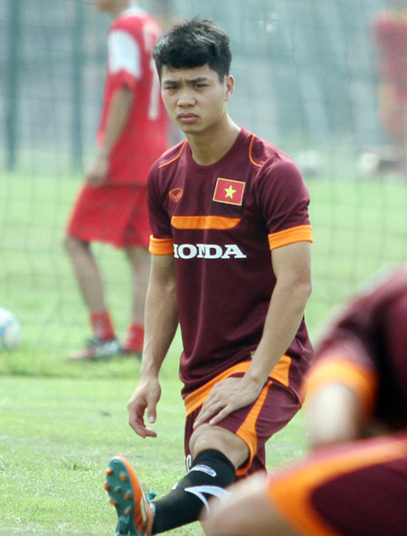 Công Phượng “đứng ngoài cuộc vui” ở buổi tập của U23 Việt Nam ảnh 6