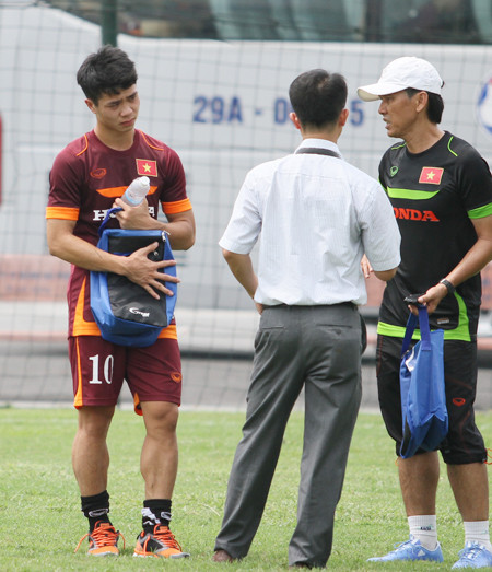 Công Phượng “đứng ngoài cuộc vui” ở buổi tập của U23 Việt Nam ảnh 11