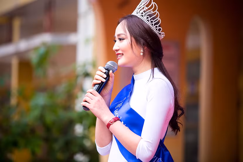 Nghĩa cử "uống nước nhớ nguồn" của Nữ hoàng đá quý Nguyễn Thị Oanh ảnh 12