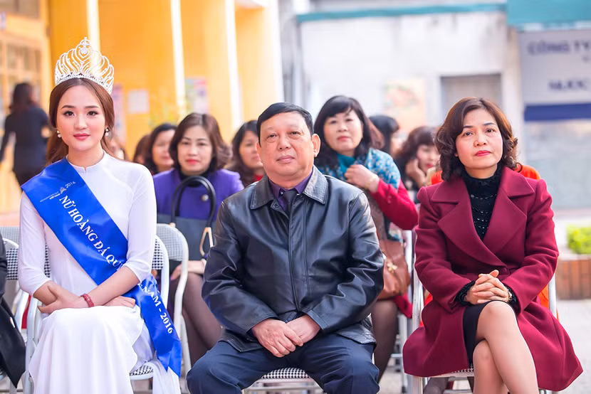 Nghĩa cử "uống nước nhớ nguồn" của Nữ hoàng đá quý Nguyễn Thị Oanh ảnh 9