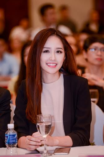 Vì sao Nguyễn Thị Loan và Nam Em được đặc cách trong cuộc đua "Hoa hậu Hoàn vũ Việt Nam 2015"? ảnh 6