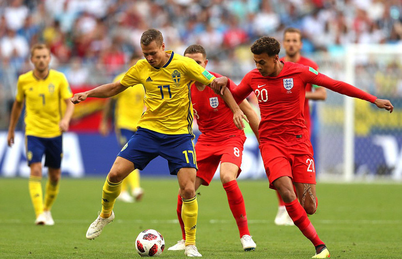 Hai cú đánh đầu thành bàn đưa tuyển Anh vào bán kết World Cup 2018 ảnh 1