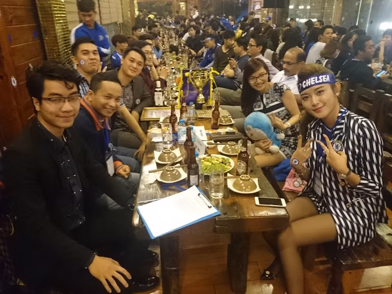 Á hậu Huyền My “đại náo” buổi sinh nhật CLB Chelsea ảnh 4