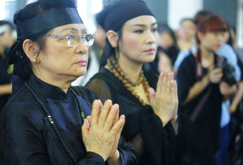 Yêu cầu Sở VHTTDL Tiền Giang giải trình ngay việc cấm ca khúc "Màu hoa đỏ" ảnh 2 Yêu cầu Sở VHTTDL Tiền Giang giải trình ngay việc cấm ca khúc "Màu hoa đỏ" ảnh 2