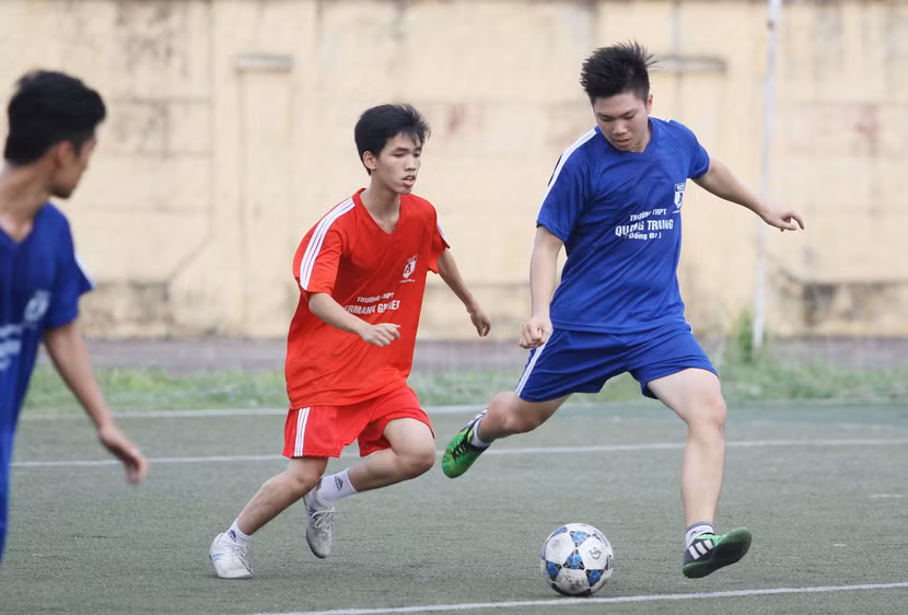 Kết quả, hình ảnh lượt trận cuối vòng bảng giải bóng đá học sinh THPT Hà Nội 2015 ảnh 2