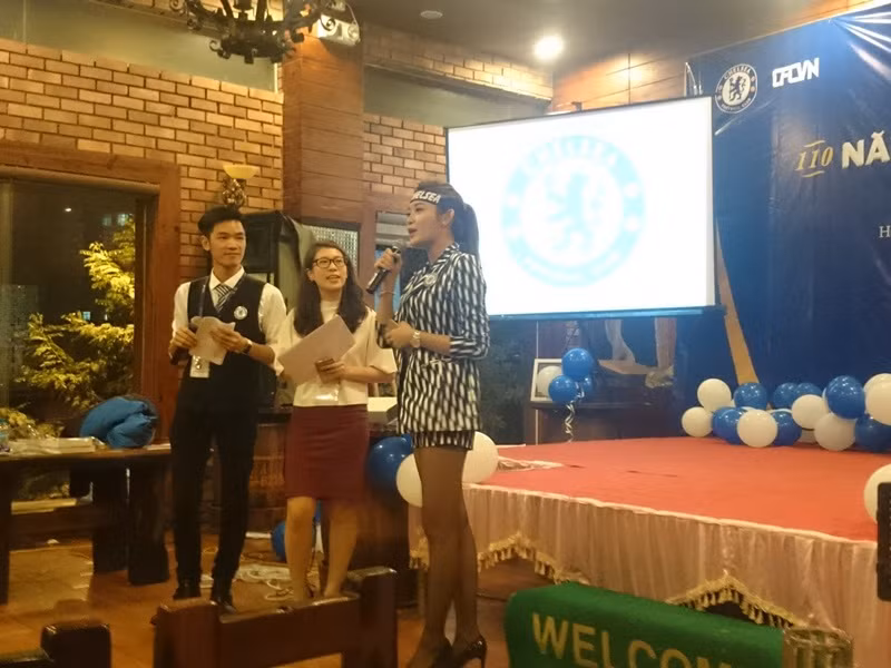 Á hậu Huyền My “đại náo” buổi sinh nhật CLB Chelsea ảnh 5