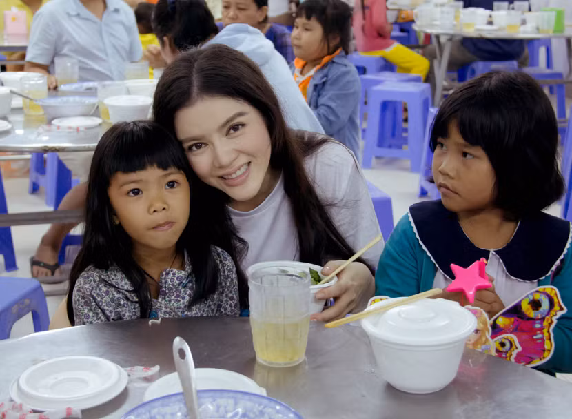Lý Nhã Kỳ trổ tài làm đầu bếp ​ ảnh 12