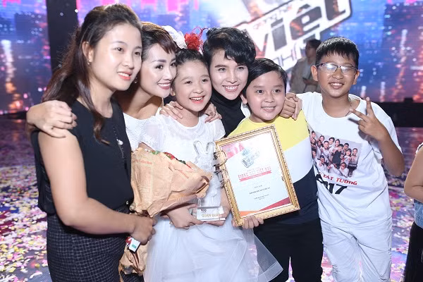 Học trò Vũ Cát Tường đăng quang "Giọng hát Việt nhí 2017" ảnh 14