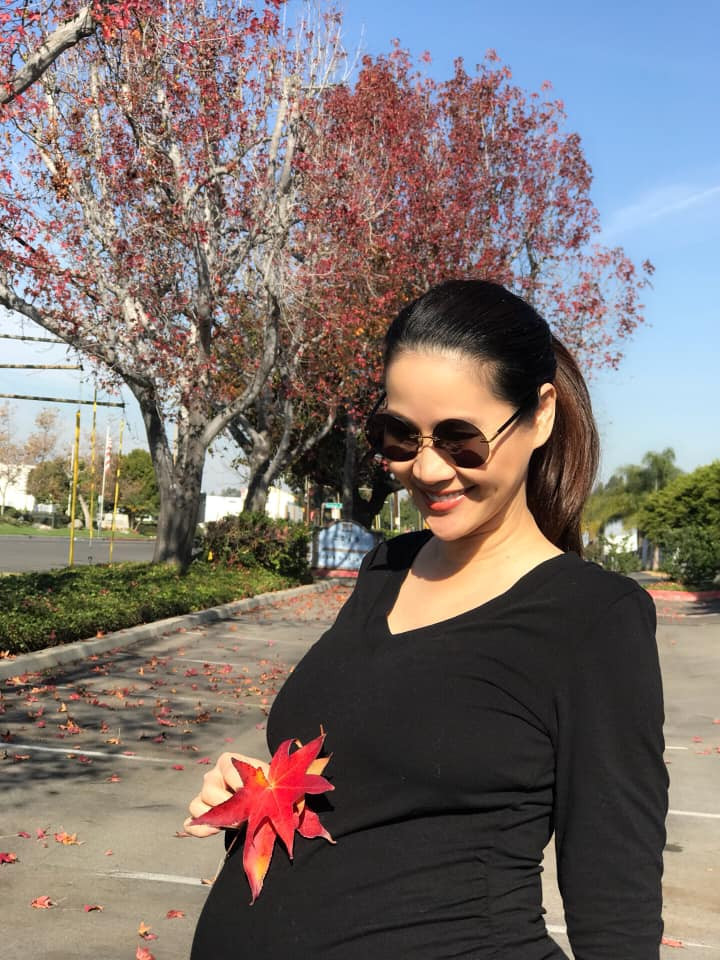 Bà mẹ đơn thân Thân Thúy Hà tiết lộ hình ảnh mang bầu lần 2 ảnh 5 Bà mẹ đơn thân Thân Thúy Hà tiết lộ hình ảnh mang bầu lần 2 ảnh 5