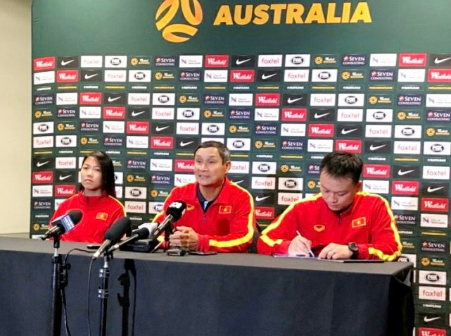 HLV Mai Đức Chung: "Tránh thẻ phạt, hạn chế bàn thua trước Australia" ảnh 1
