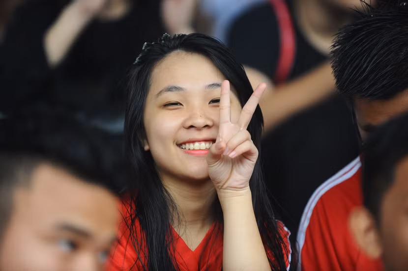Nữ sinh Hà thành khoe sắc tại giải bóng đá học sinh THPT Hà Nội 2015 ảnh 15