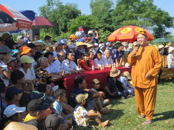 Minh Béo bị bắt, sân khấu Sao Minh Béo cầm cự, "Lục lạc vàng" ngưng phát sóng ảnh 3