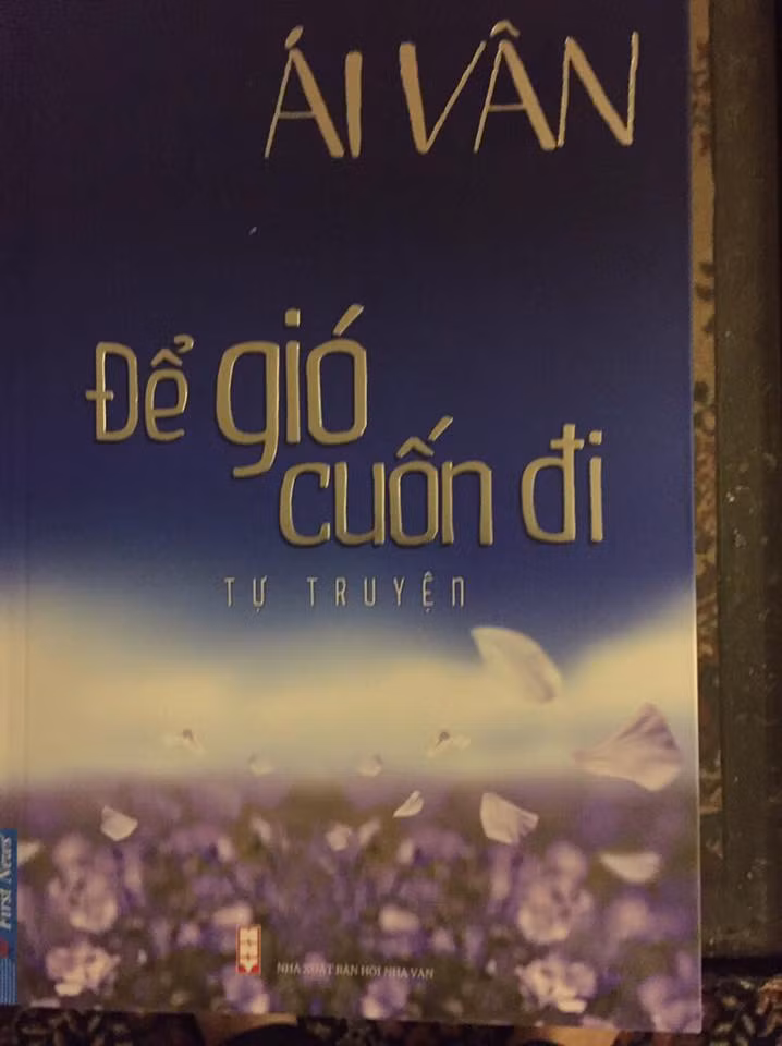 Ca sĩ Ái Vân ra tự truyện ảnh 4
