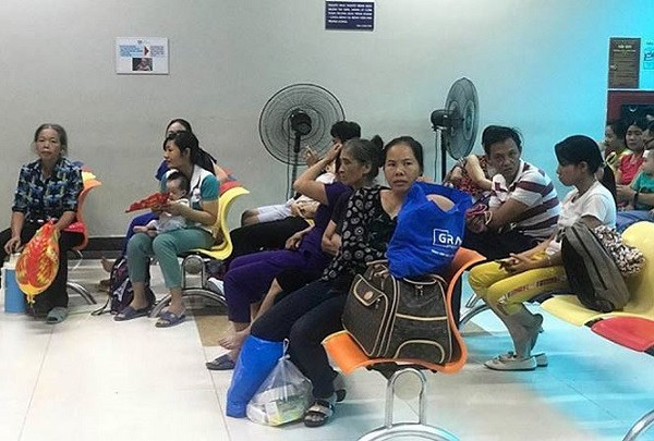 Bệnh viện lo chống nóng, bác sĩ chỉ cách bảo vệ da trong ngày nắng đỉnh điểm ảnh 1