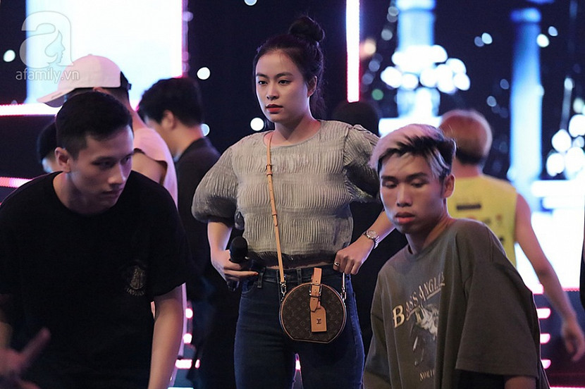 Sự thật về mối quan hệ "trên mức bình thường" giữa Hoàng Thùy Linh và Gil Lê ảnh 1 Sự thật về mối quan hệ "trên mức bình thường" giữa Hoàng Thùy Linh và Gil Lê ảnh 1