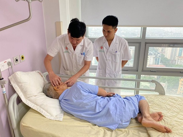 Người bị đạn bắn tại quán trà ở Hải Phòng được cứu sống ảnh 1