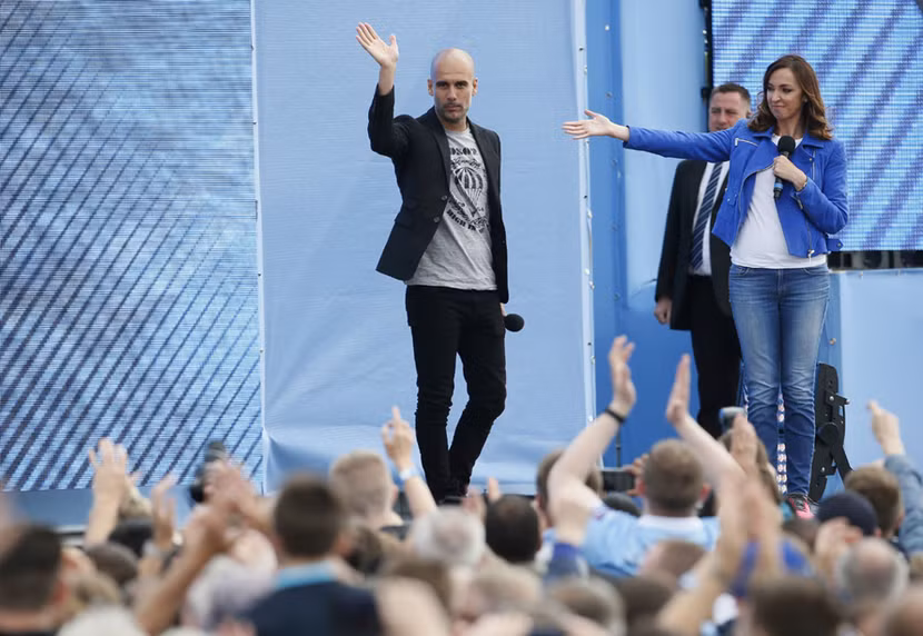 Pep Guardiola hoành tráng ra mắt CĐV Man City ảnh 3