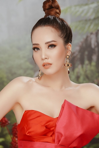 Á hậu Thụy Vân tiết lộ về kỳ nghỉ Tết bên gia đình ảnh 5