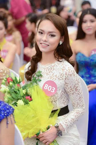 Vì sao Nguyễn Thị Loan và Nam Em được đặc cách trong cuộc đua "Hoa hậu Hoàn vũ Việt Nam 2015"? ảnh 11