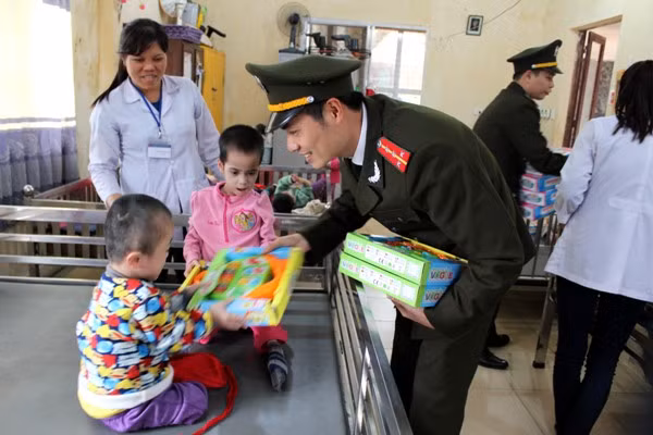 Tuổi trẻ Công an Thủ đô phát động Tháng Thanh niên với nhiều hoạt động thiết thực ảnh 10