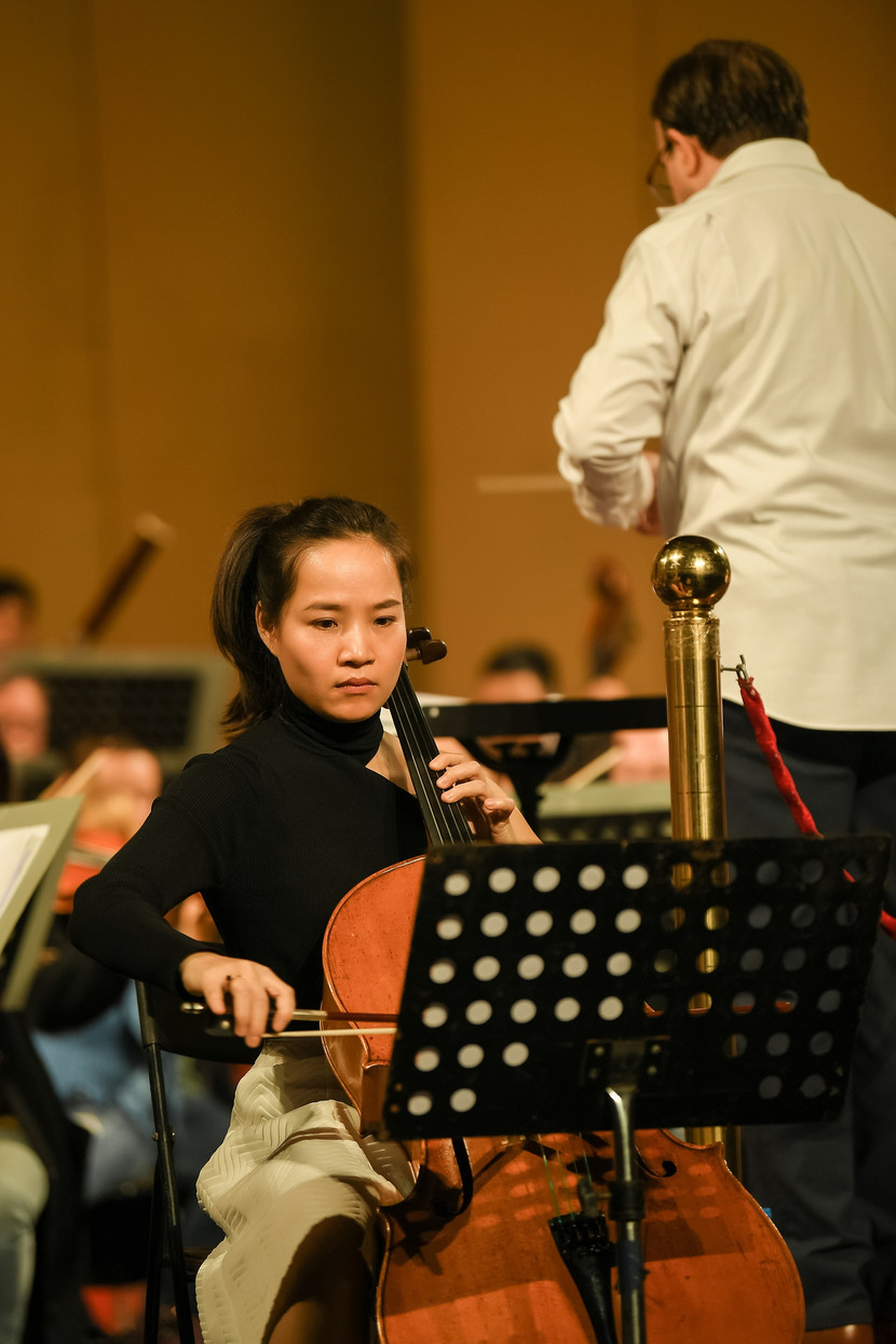 Bất ngờ với bản "Trống cơm" được nhạc sĩ Đỗ Hồng Quân biên soạn cho Cello ảnh 1 Bất ngờ với bản "Trống cơm" được nhạc sĩ Đỗ Hồng Quân biên soạn cho Cello ảnh 1