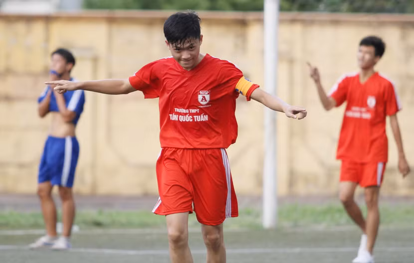 Kết quả, hình ảnh lượt trận cuối vòng bảng giải bóng đá học sinh THPT Hà Nội 2015 ảnh 22