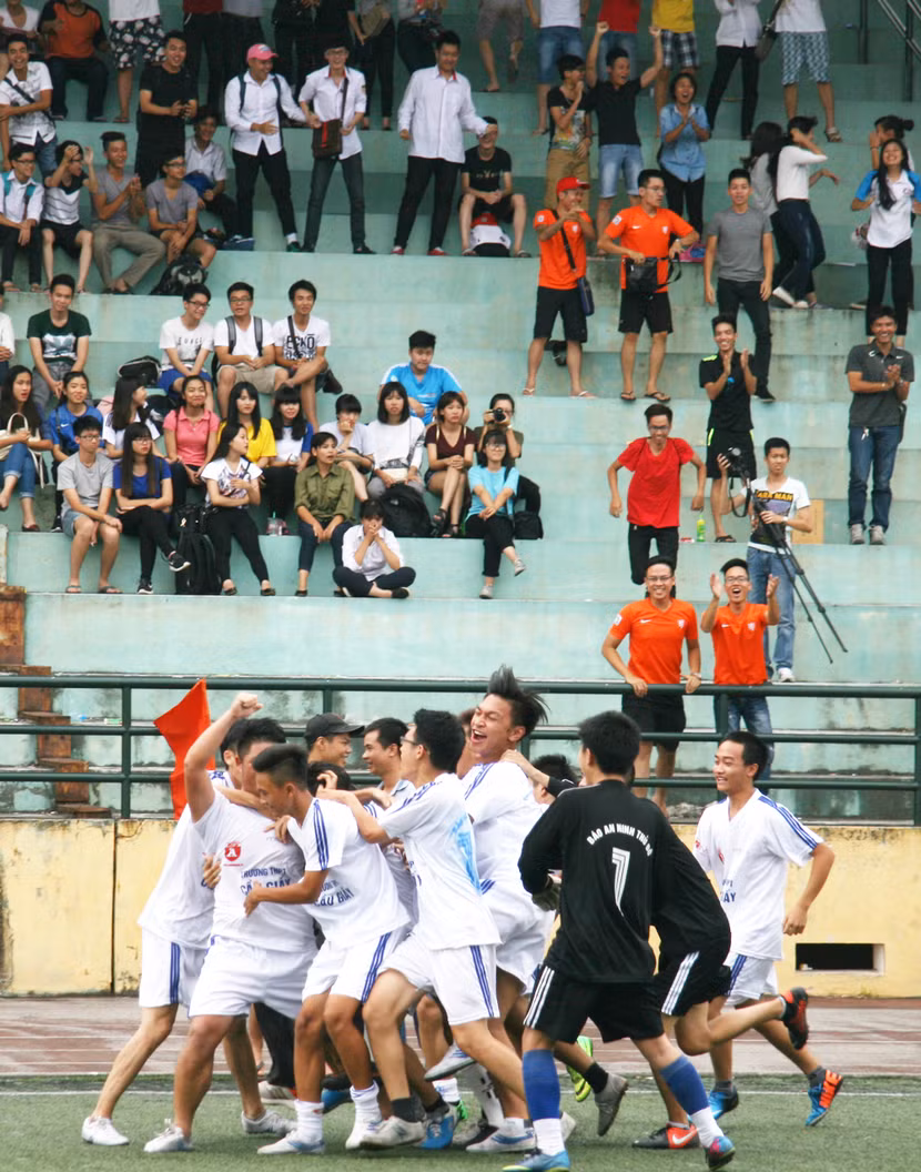 50 đội tranh tài mùa thứ XV giải bóng đá học sinh THPT Hà Nội - Báo ANTĐ ảnh 7 50 đội tranh tài mùa thứ XV giải bóng đá học sinh THPT Hà Nội - Báo ANTĐ ảnh 7