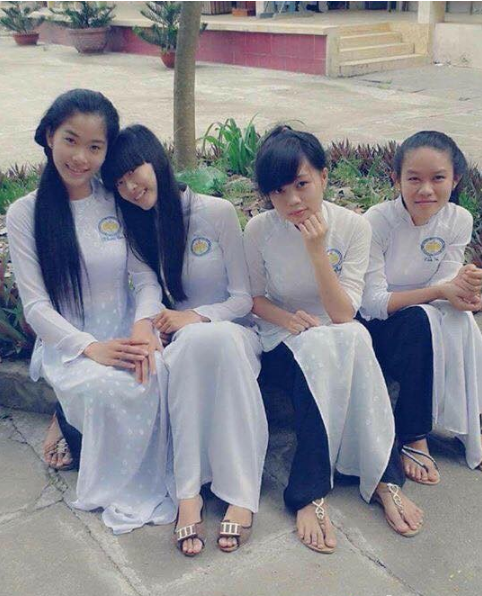 Loạt ảnh "tố" Nam Em rõ ràng đẹp lên nhờ "dao kéo" ảnh 8 Loạt ảnh "tố" Nam Em rõ ràng đẹp lên nhờ "dao kéo" ảnh 8