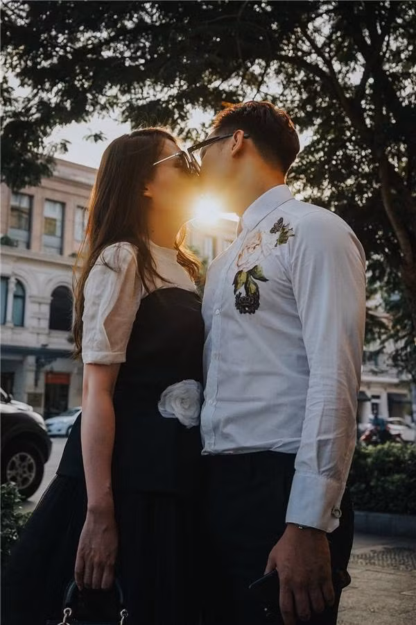 Rò rỉ ảnh lễ ăn hỏi của MC Thành Trung và bạn gái "hotgirl" ảnh 5 Rò rỉ ảnh lễ ăn hỏi của MC Thành Trung và bạn gái "hotgirl" ảnh 5