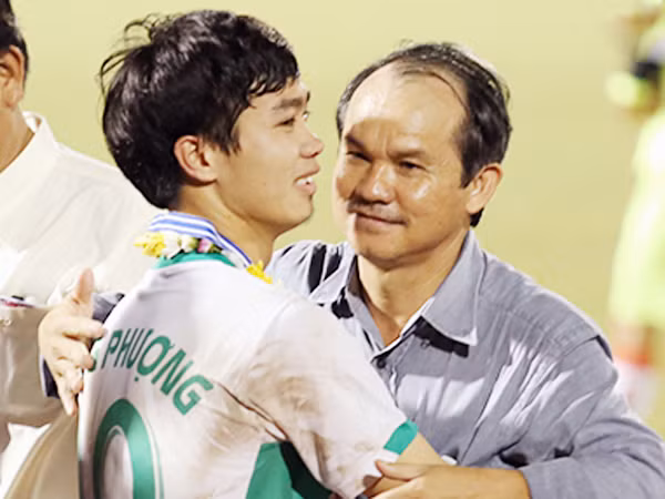 "Bầu" Đức: "Nói tôi cấm Công Phượng lên ĐTQG là tầm bậy" ảnh 1