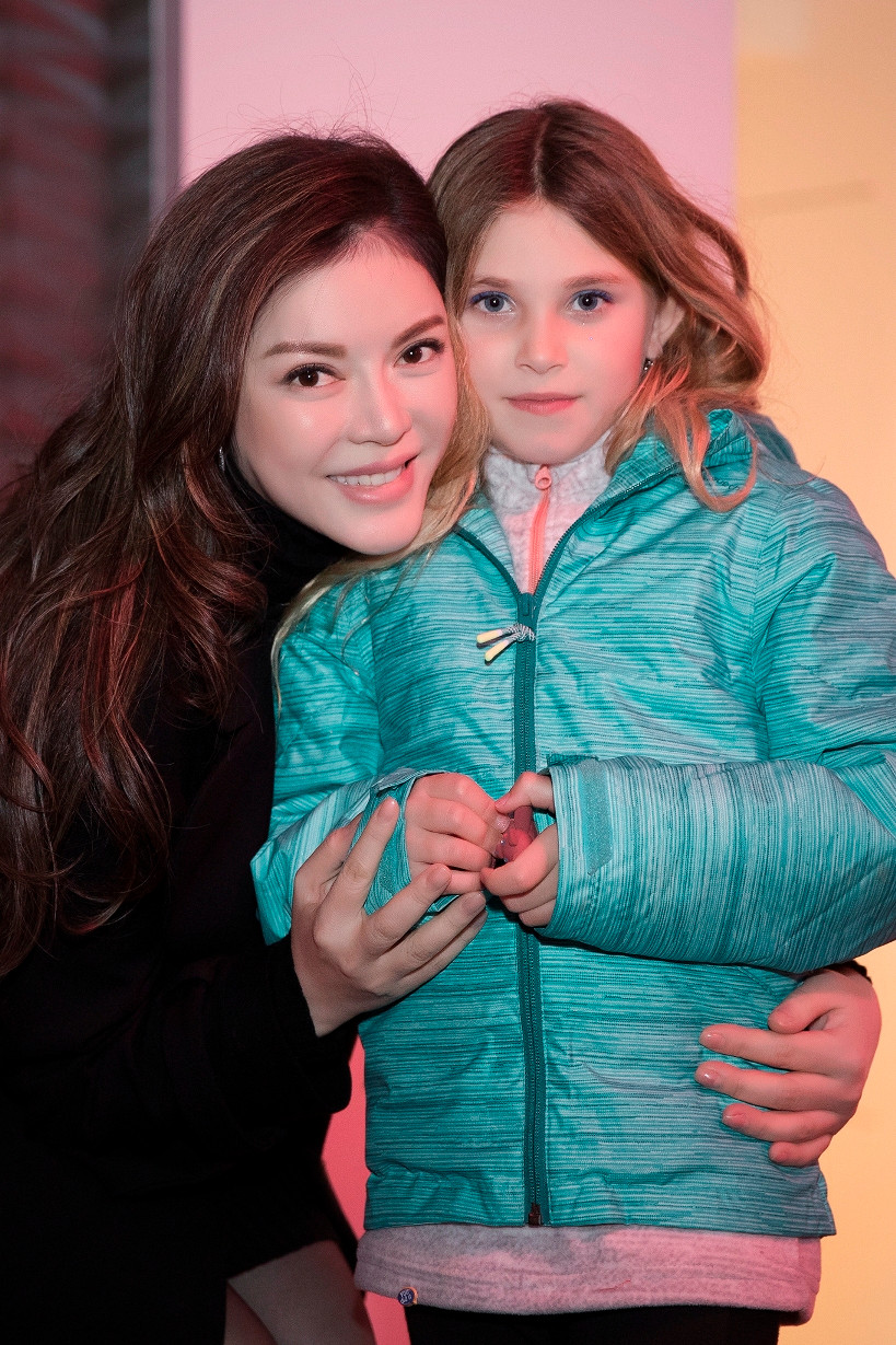 Lý Nhã Kỳ làm việc tại phim trường miền Nam nước Pháp ảnh 3