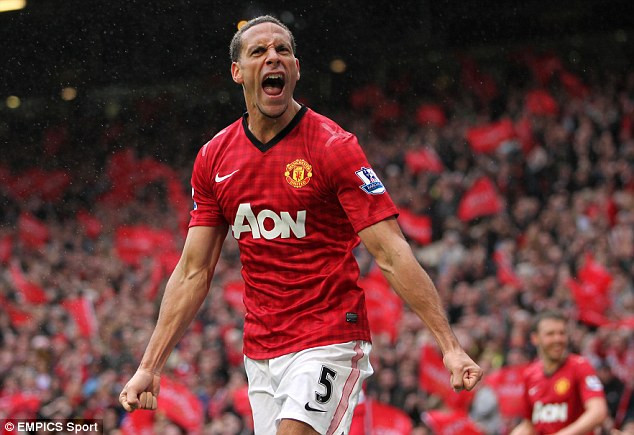 Rio Ferdinand sang Việt Nam khuấy động bóng đá đường phố ảnh 1