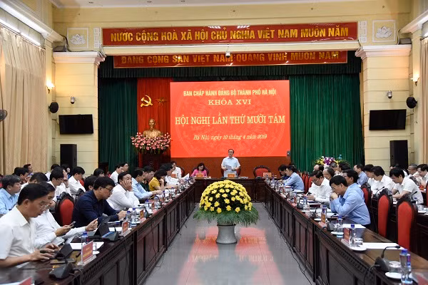 UBND TP Hà Nội báo cáo về tình hình ô nhiễm bụi trong không khí cao bất thường ảnh 1