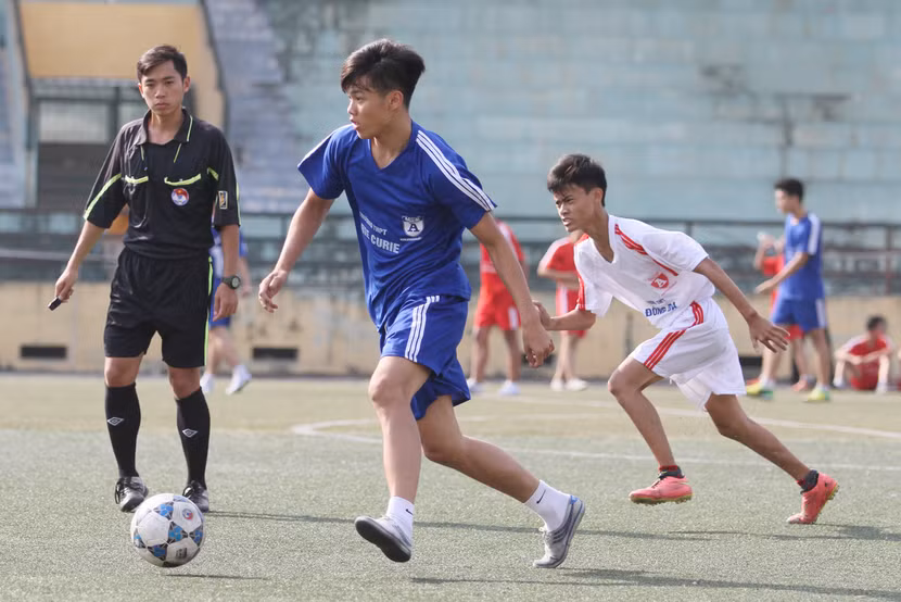 Kết quả, hình ảnh lượt trận cuối vòng bảng giải bóng đá học sinh THPT Hà Nội 2015 ảnh 4
