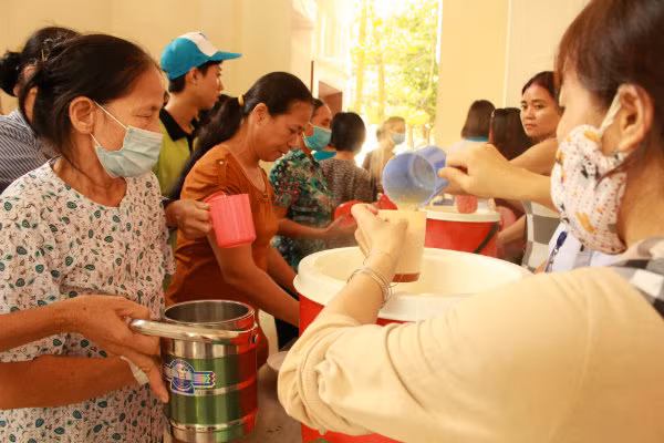 Những bạn trẻ và hành động đẹp vì cộng đồng ảnh 5