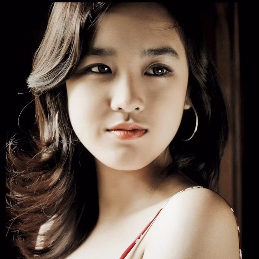 "Em chưa 18" gây tò mò với thông điệp "Trời tính không bằng… gái tính" ảnh 8