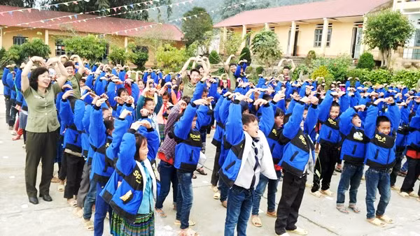 Sẻ chia hơi ấm từ trái tim ảnh 12