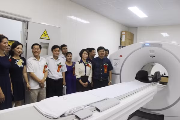 Bệnh viện đầu tiên của Hà Nội đưa vào sử dụng máy chụp PET/CT tầm soát sớm ung thư ảnh 1