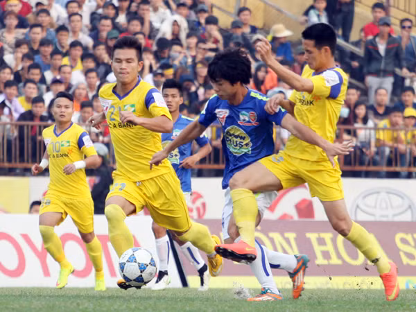 HLV Graechen: "Công Phượng chơi không tồi nhưng SLNA đá quá tốt!" ảnh 1